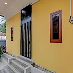 Oyo 90106 Tanah Abang Residence