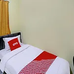 Oyo 90106 Tanah Abang Residence